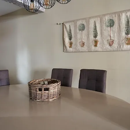 Casa Royal: Direct Cité View With Nearby Free Parking Holiday home