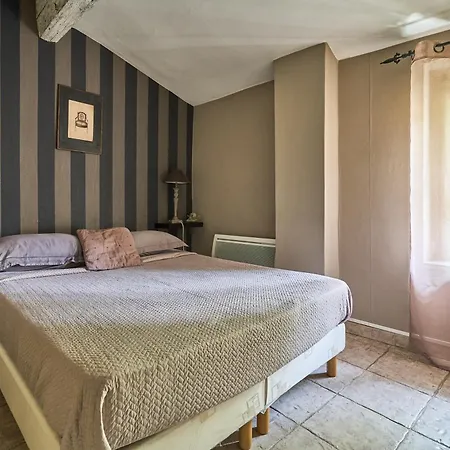 Casa Royal: Direct Cité View With Nearby Free Parking Carcassonne