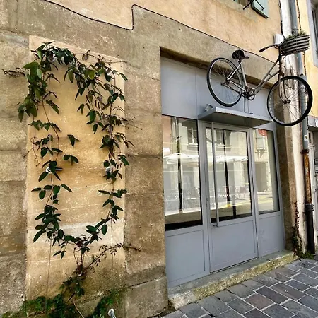 Casa Royal: Direct Cité View With Nearby Free Parking Carcassonne